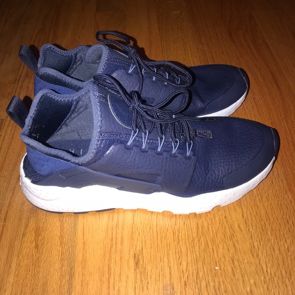 Nike Shoes - Navy Blue Women’s Huaraches